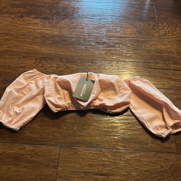 Pretty Little Thing Women Pink Off Shoulder Balloon Sleeve Cropped Top Size 4NWT - Picture 7 of 8